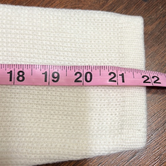 Vintage Sweater Bee By Banff White Cardigan Hand Embroidered Flowers Sz M EUC - Picture 13 of 13